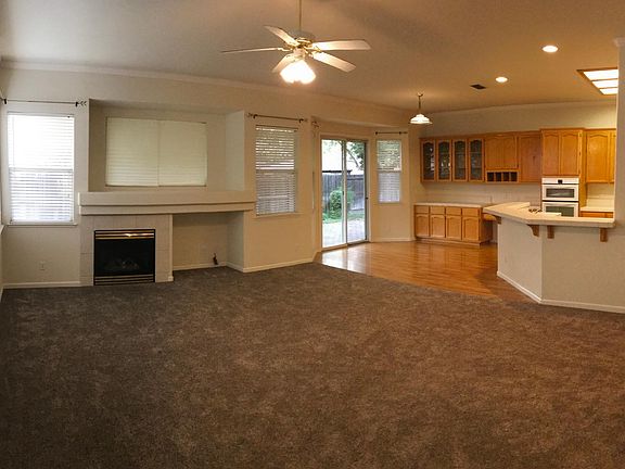 4th image of 540 Tarrant Ct