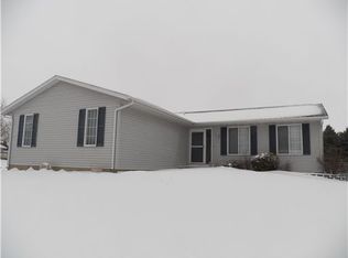 116 Rich Mar Ct NW, Cedar Rapids, IA 52405