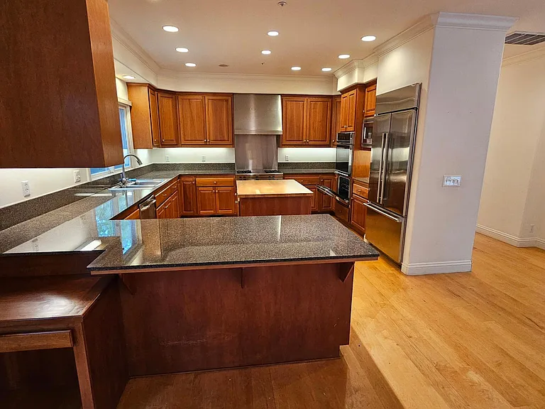 Open Kitchen from FR