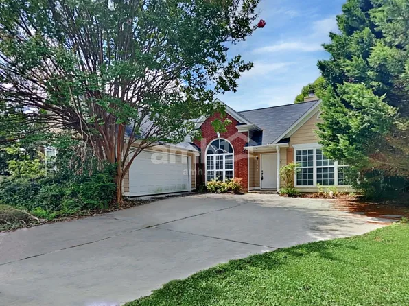 2740 Avalon Meadows Ln, Lawrenceville, GA 30044