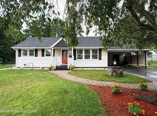 40 Joseph St, Dallas, PA 18612