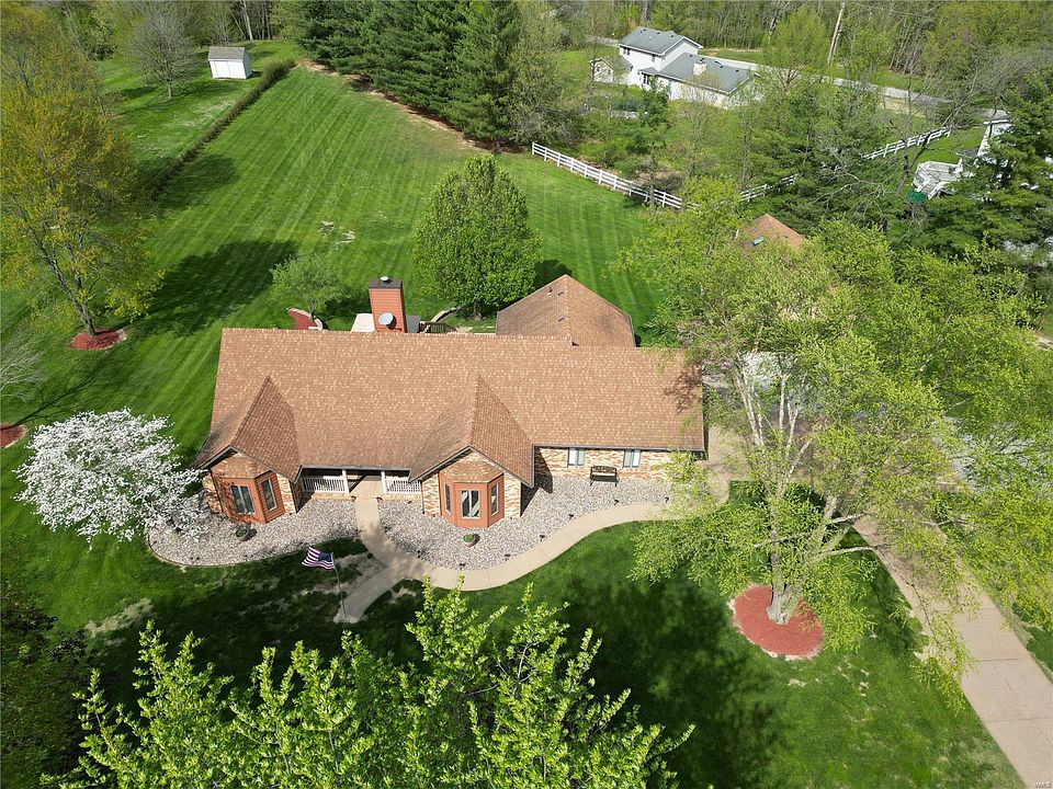 6307 Deer Run Dr, Alton, IL 62002 Zillow