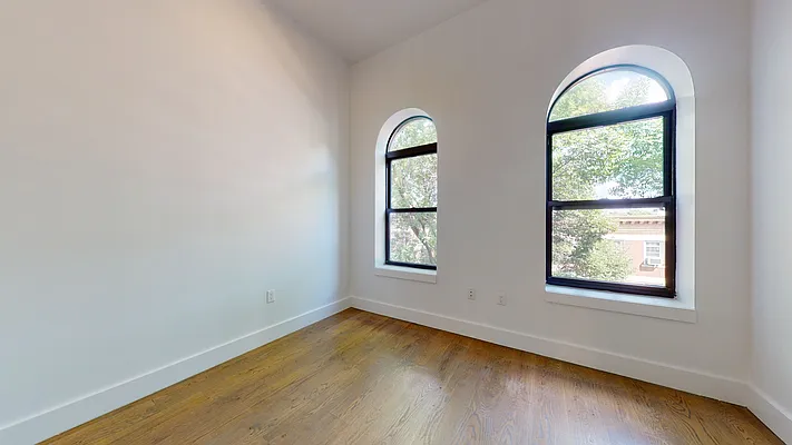 Rented by Bond New York | media 15