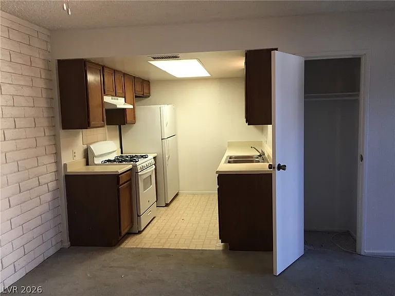 3009 Saint George St #F — Photo 16