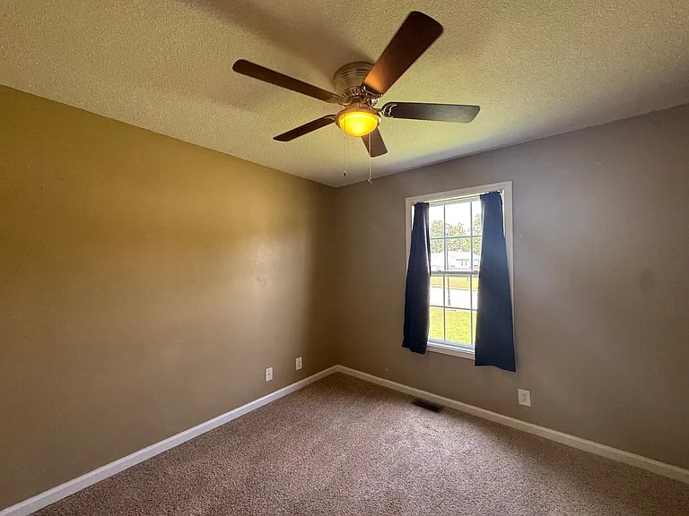 371 Andrew Dr — Photo 24