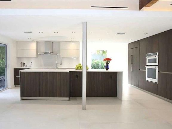 3rd image of 1905 S Oak Haven Cir #1