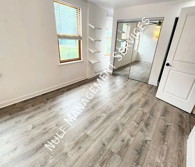 4733 Butler St #3 — Photo 5