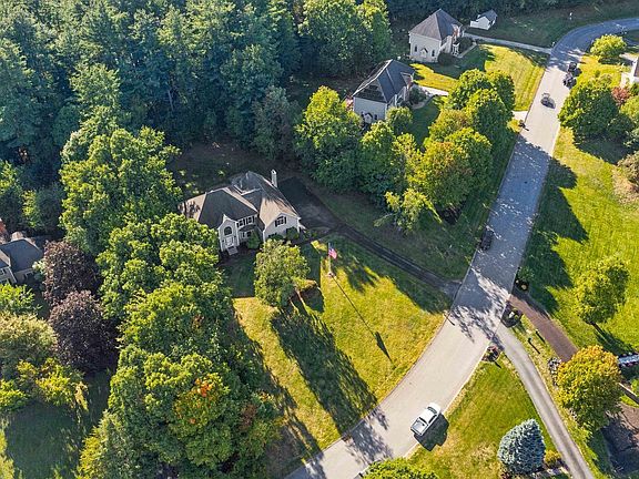 3rd image of 13 Longview Circle