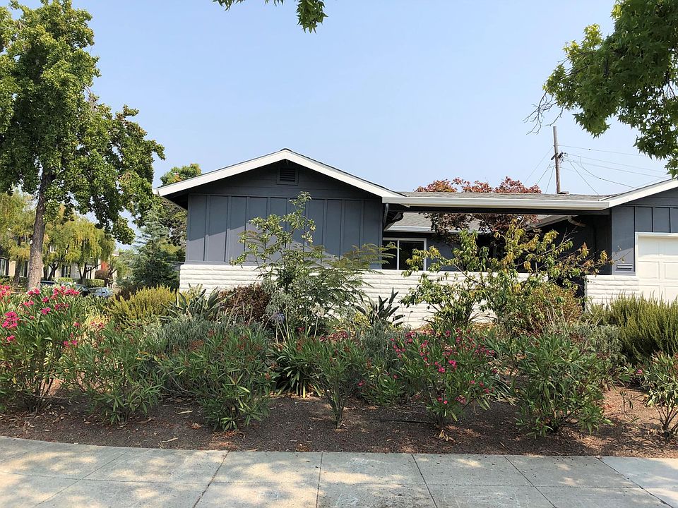 1st image of 7149 Blue Hill Dr