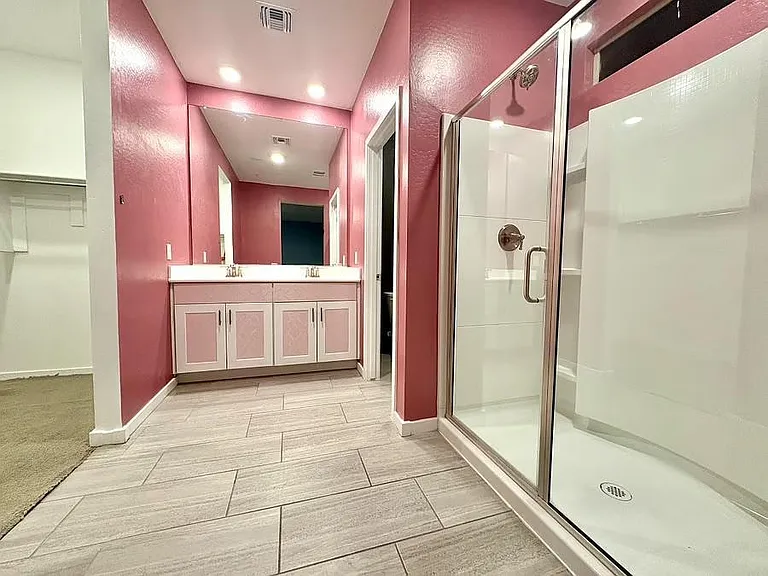1325 S 223rd Dr — Photo 3