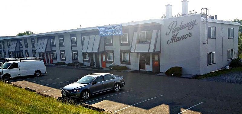 1st image of 100 Parkway Blvd