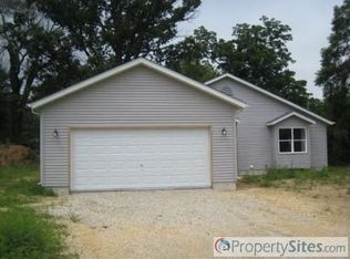 Trenton Ave, Rockford, IL 61102