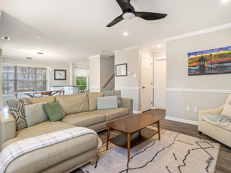 5905 Drawbridge Ct — Photo 12