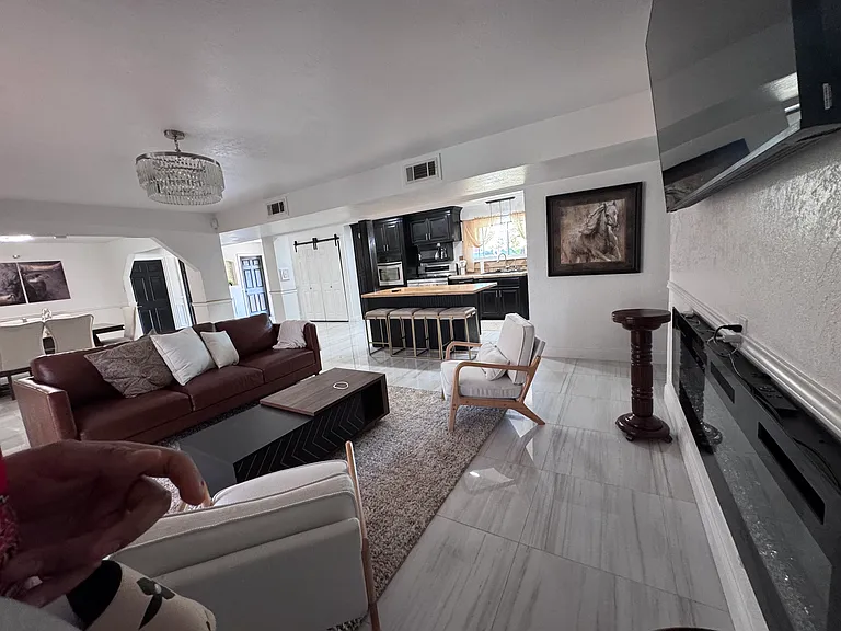 3603 Maple Ave — Photo 5
