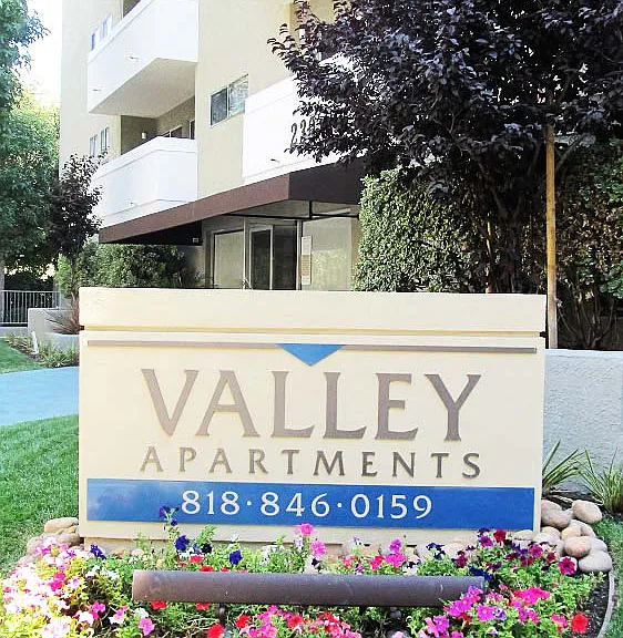 Valley Apartments — Photo 38