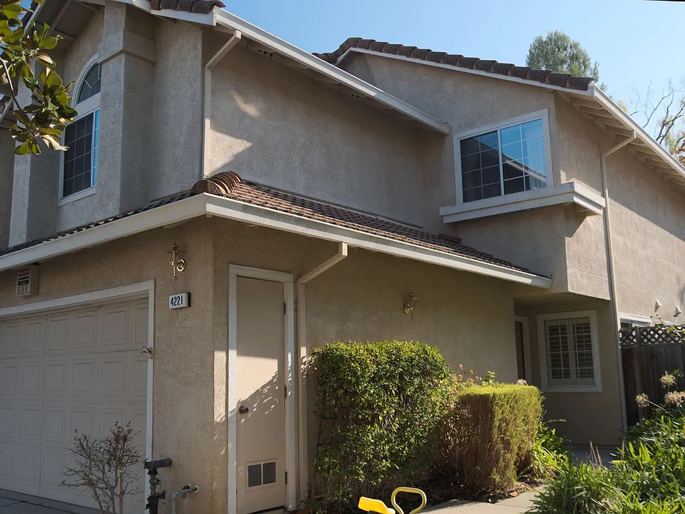 4221 Garibaldi Pl