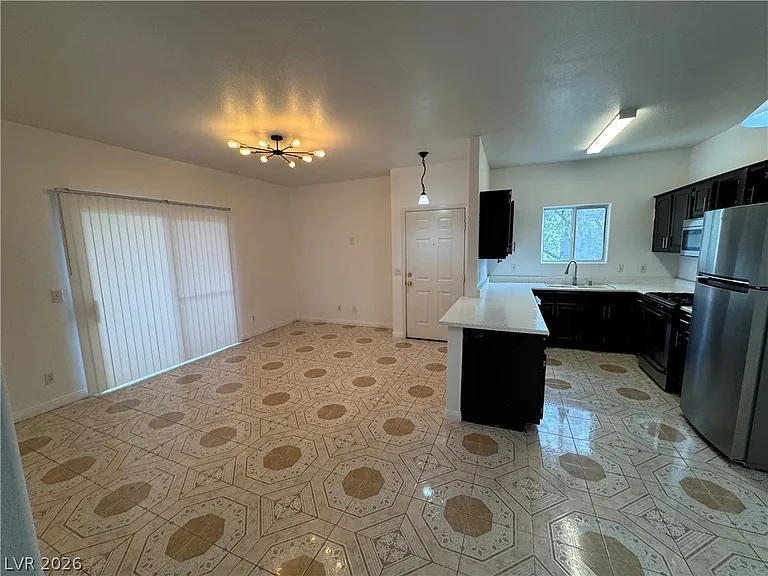 5655 E Sahara Ave #2008 — Photo 2