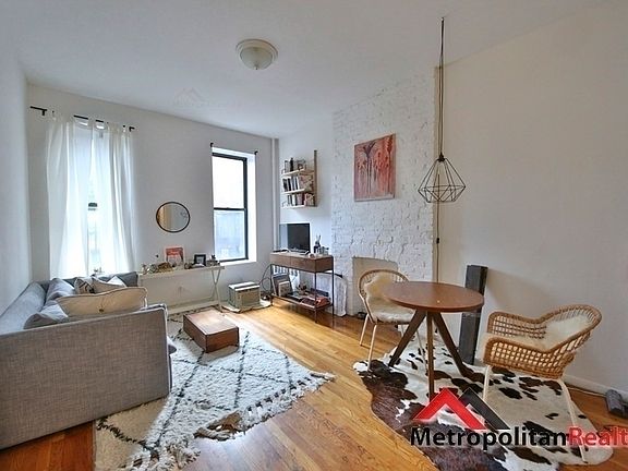 4th image of 106 7th Ave APT 1