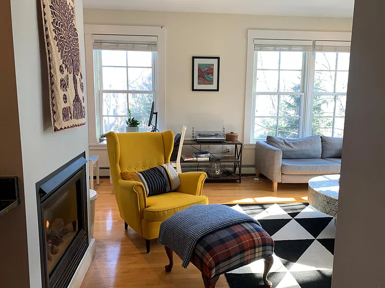 400 Washington St #302 — Photo 4