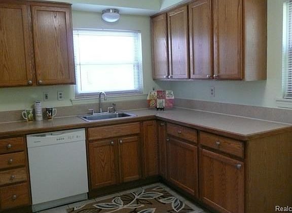 2nd image of 31319 Arrowhead St