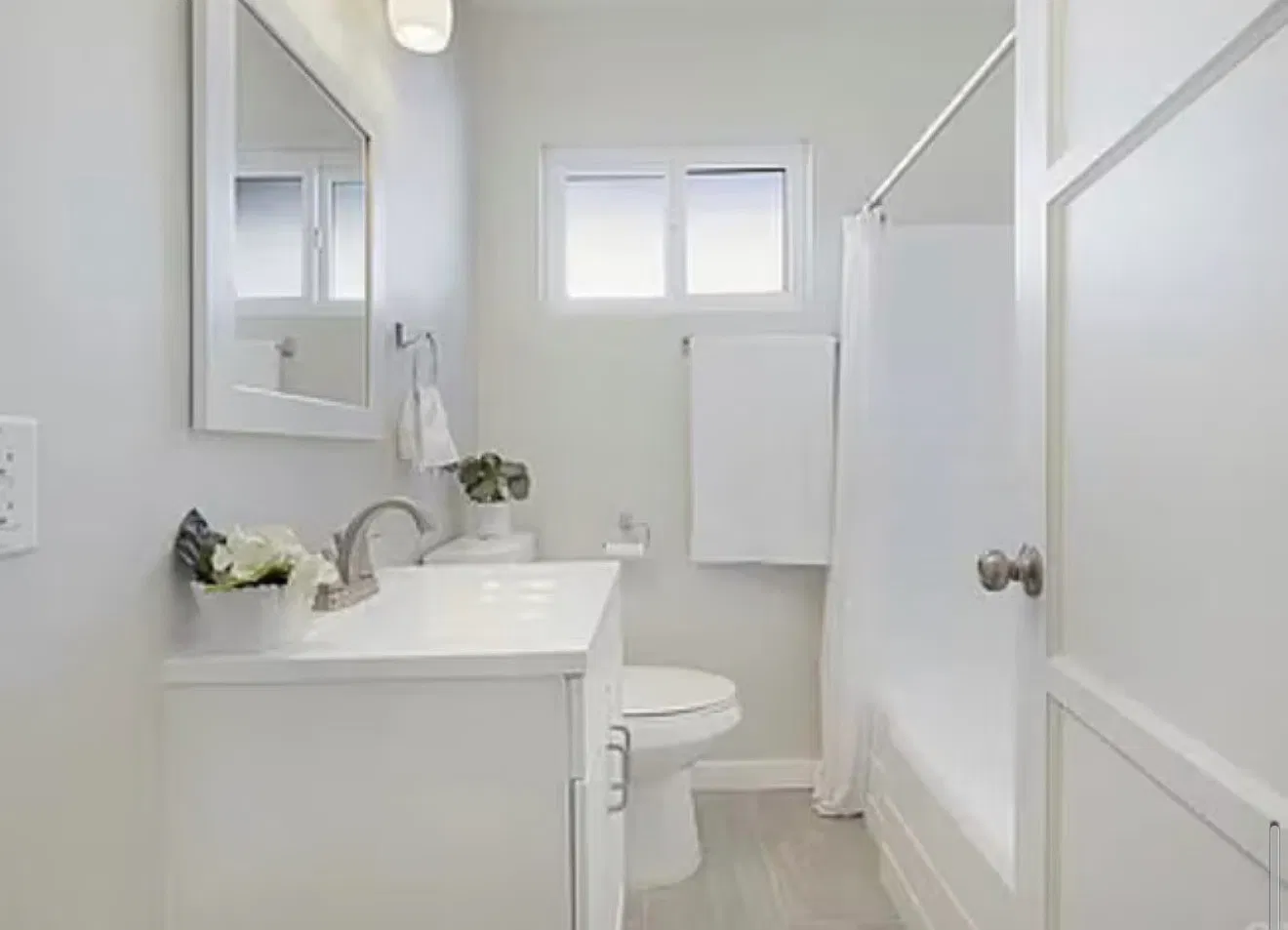 3 bed, 1152 sqft, $3,800 — Photo 2