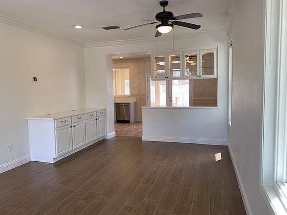 4th image of 100 Golden Spike Ct