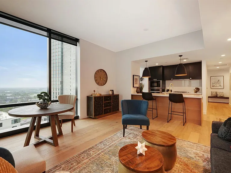 70 Rainey St #1807 — Photo 3