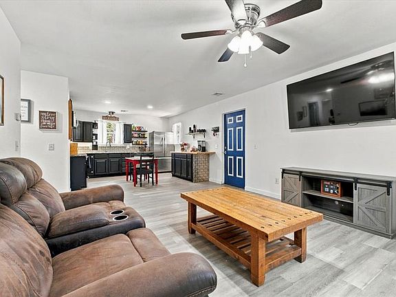 4th image of 5608 Jesse Ln