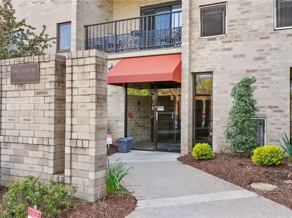 1400 Smokey Wood Dr APT 710, Pittsburgh, PA 15218