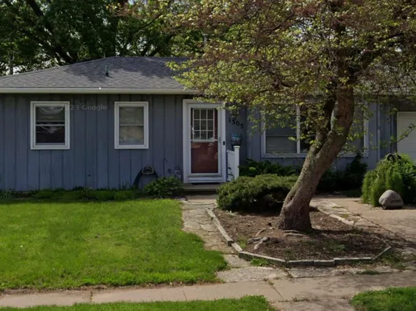 1305 7th Ave, Camanche, IA 52730