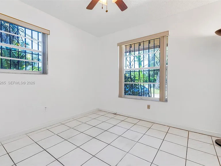 16420 NE 5th Ave — Photo 8