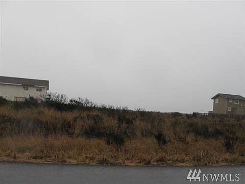 2nd image of 1450 Storm King Ave SW