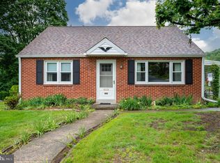 2007 Myrtle St, Laureldale, PA 19605