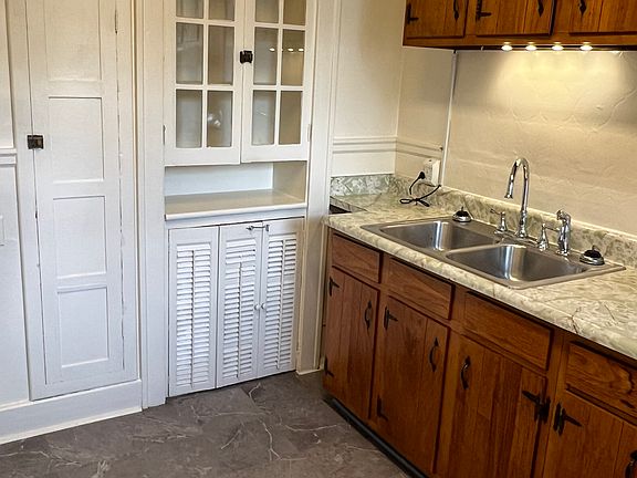 5th image of 2914 Park Ave #1