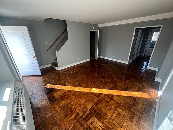 4th image of 6715 192nd St #G