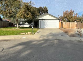 414 E Laura Ct, Visalia, CA 93277