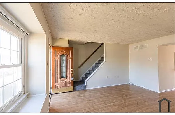 Building Photo - 9606 Baron Pl