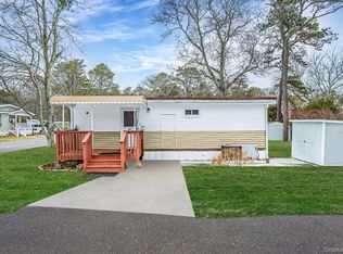 525 Riverleigh Avenue #29, Riverhead, NY 11901