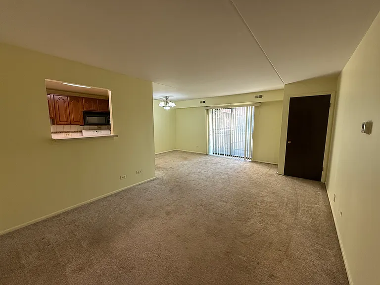 1460 Fairlane Dr #225 — Photo 2