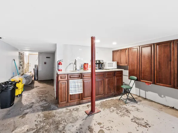 1303 Summit Avenue image 19 of 21