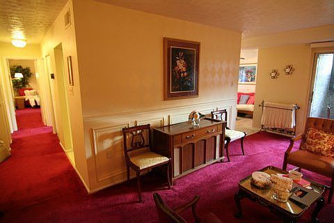 Hallway from LR to Kit and Den