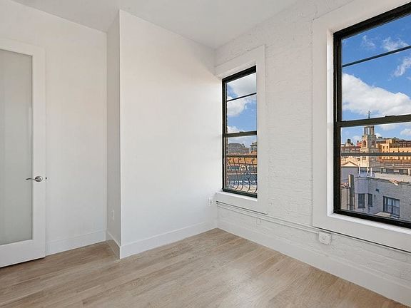 3rd image of 105 Macdougal St APT 34
