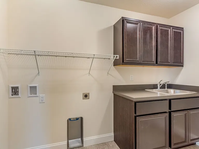 2307 Lovie Ln — Photo 16
