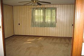 4th image of 812 S Main St