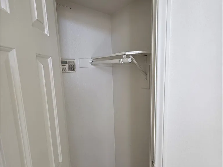 8008 Dover Shores Ave — Photo 66