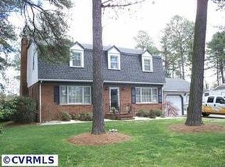 114 Stratford Dr, Colonial Heights, VA 23834