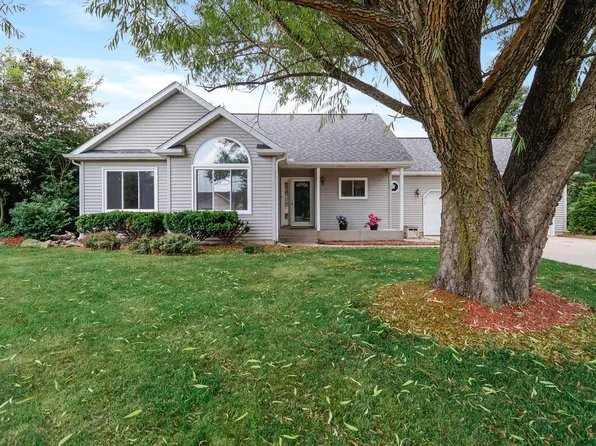 367 Nathan Ter, Valparaiso, IN 46383