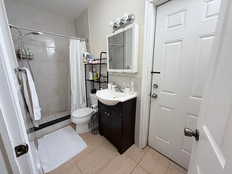 316 N 40th St #1F — Photo 12