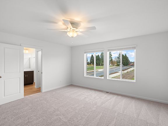 5th image of 1400 NE 185th Ave