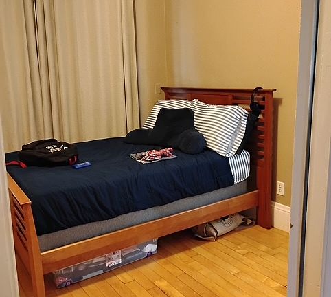 3rd image of 264 Franklin St #266